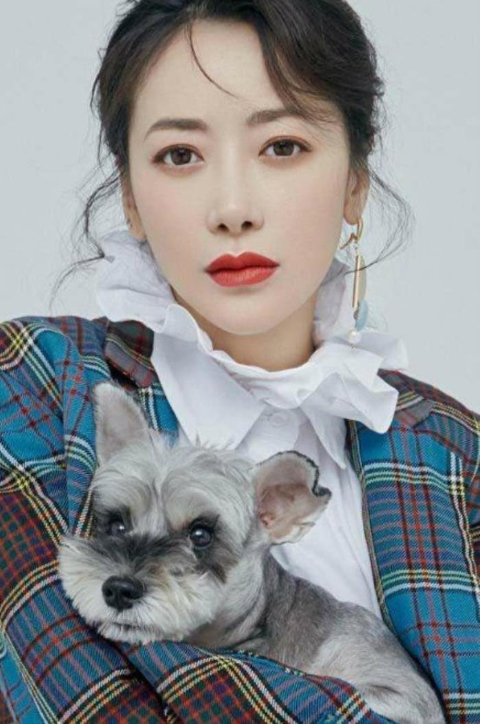 陈紫函艳照门事件怎么回事 和老公戴向宇相差几岁