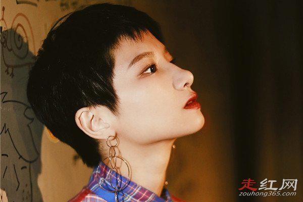 苏妙玲是哪一届的超女 背后关系很强吗