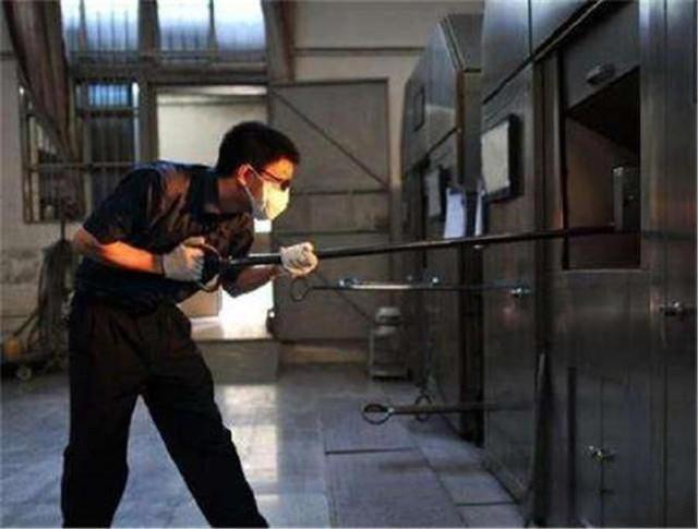 殡仪馆一个月多少钱 内部工作人员的分工