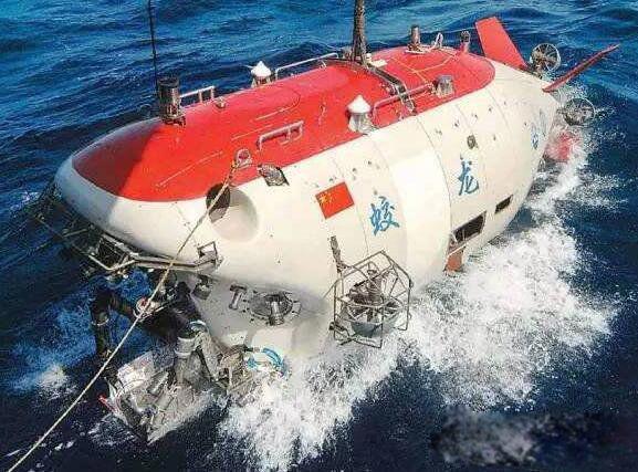蛟龙号最深能潜多少米 是我国第一台深海载人潜水器