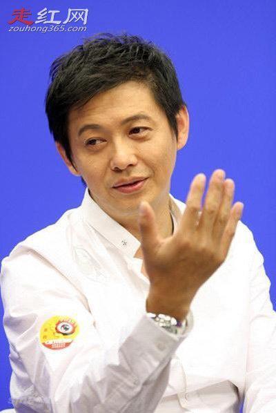 董卿有几任丈夫 老公是上海的名人密春雷