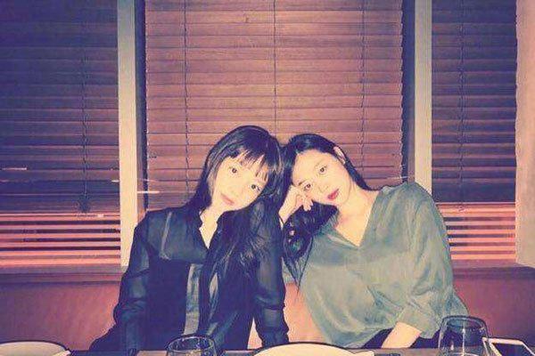 具荷拉和雪莉关系 前后自杀身亡会不会有什么联系