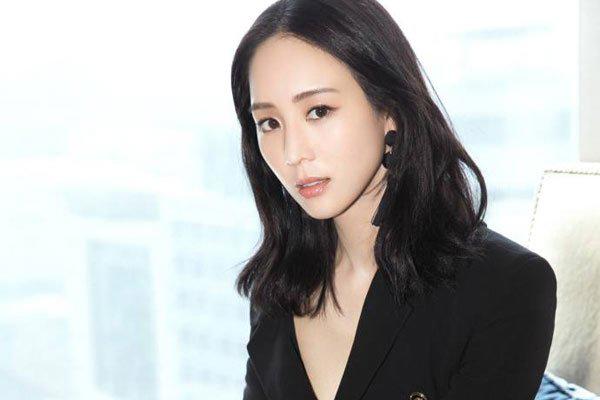 张钧甯是叫ning还是mi 经超给张钧甯擦鼻涕惊叹