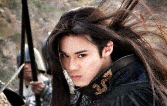 兰陵王是什么朝代的人物 长什么样子还原图为什么戴面具