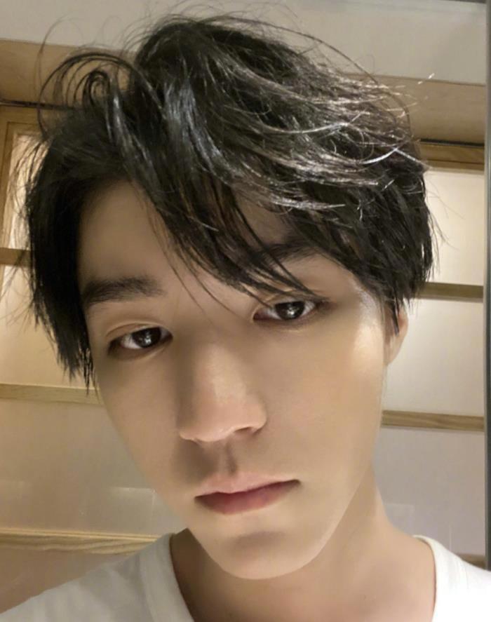 王俊凯最近怎么了 身体状况令人担心