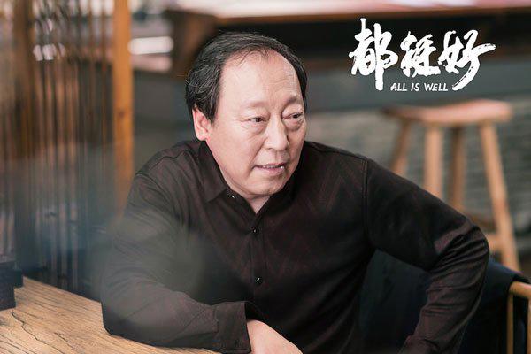 倪大红与倪萍是什么关系 有人说他的妻子很多