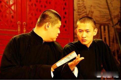 曹云金和郭德纲是怎么回事 因隔空相声而彻底的闹翻