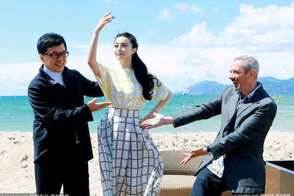 范冰冰成龙是什么关系 暧昧占便宜互惠互利吧