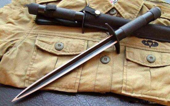 世界上十大禁用的刀 恐怖的血滴子可以摘人头