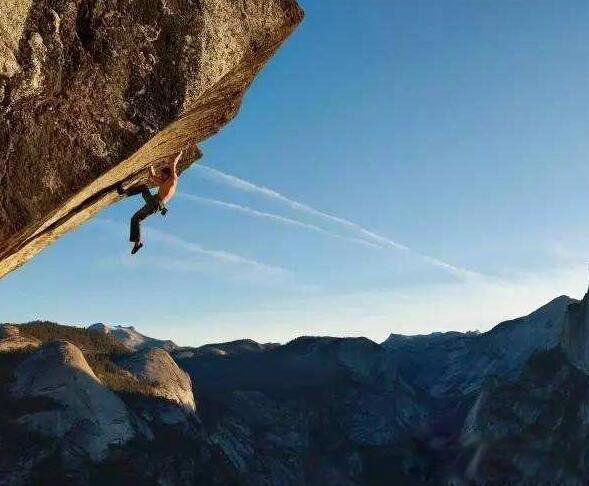 迪恩波特恩施大峡谷走钢丝图片 世界高空走钢丝第一人