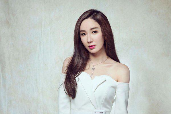 胡一菲的扮演者是谁 娄艺潇四大女主角之一