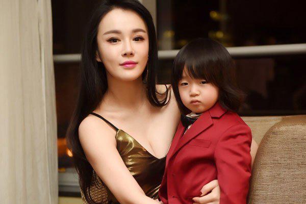 冉莹颖胸为啥这么大 是邹市明输掉比赛的原因