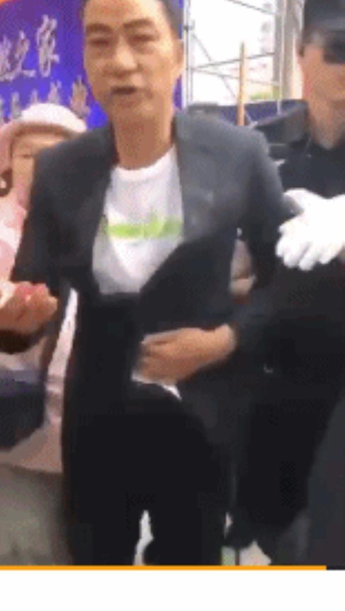 捅前女友20多刀获刑 前女友分手后很快就有了新欢
