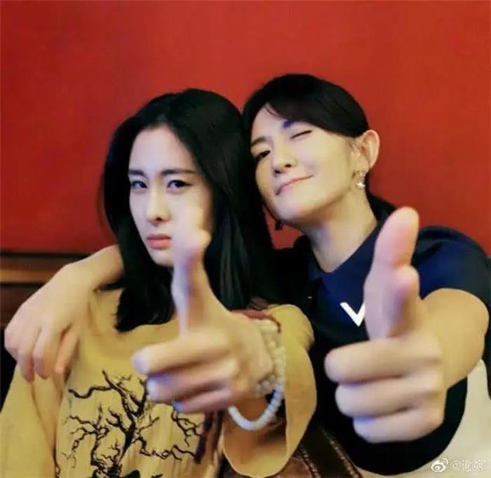 谢娜和张杰什么时候离的婚 被离婚原因和邓紫棋有关