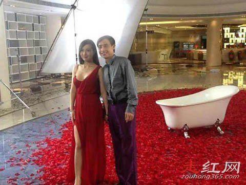 干露露邓建国结婚了吗 传说中的结婚对象就是邓建国