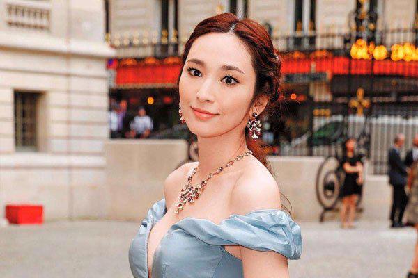 纪晓波多大年龄个人信息 吴佩慈为其连生孩子怎么还不转正