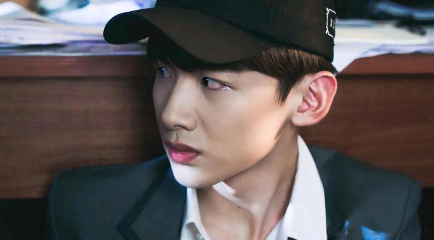 白敬亭是不是没拍过吻戏 为什么不接有吻戏的剧