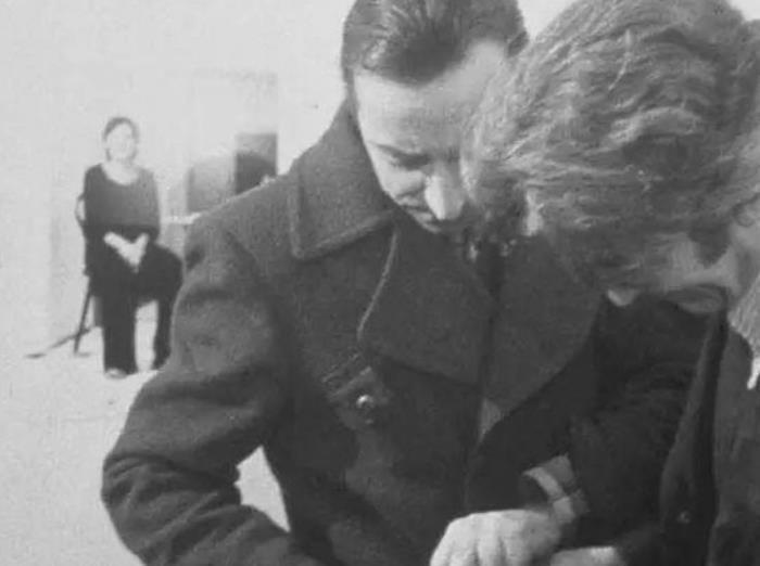 冰恋、秀色、慕残什么意思 心理变态型行为艺术