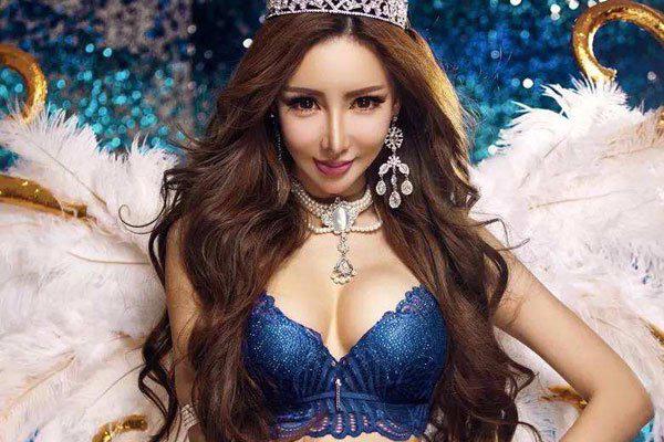 王瑞儿整容对比照好可怕 很变态和芭比娃娃很相似