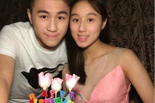 何猷佳不是亲生 为什么和赌王长的一点也不像