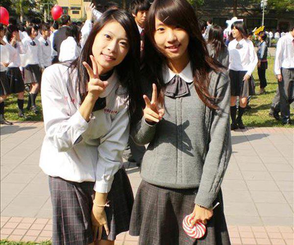 新民高中郭冠樱视频事件 这是有多饥渴如今后悔了吧