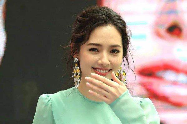 张紫妍被大佬带脚链图片 大家知道的只是冰山一角