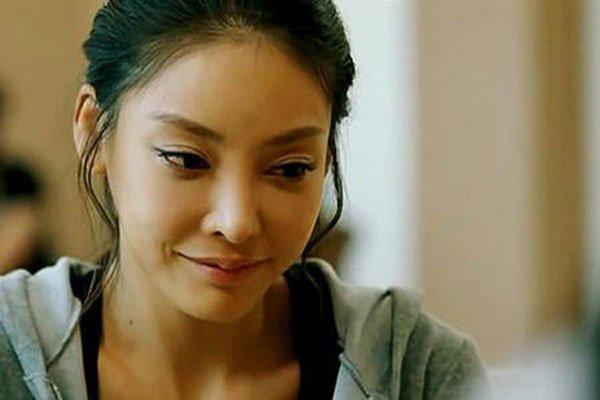 张紫妍被大佬带脚链图片 大家知道的只是冰山一角