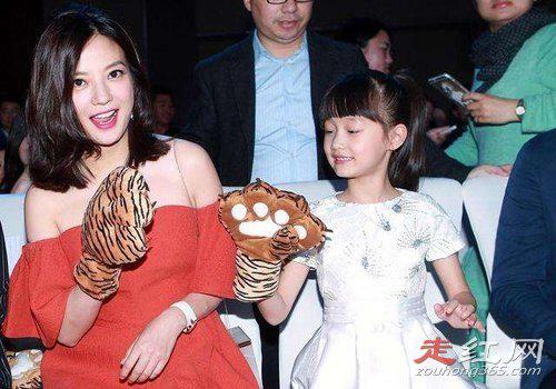 纪姿含个人资料简介 是赵薇的女儿吗