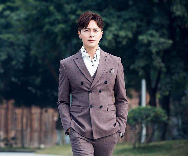 万思维的老婆边潇潇 近水楼台先得月原来有这层关系