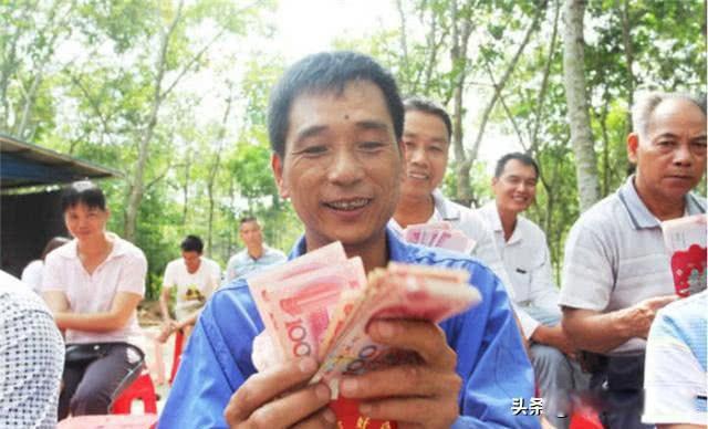 65到70农民每月补贴多少钱 70岁以上农村老人有高龄补贴