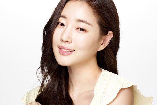 金莎朗有露吗？最骚的图 那么性感是怎么保持的呢