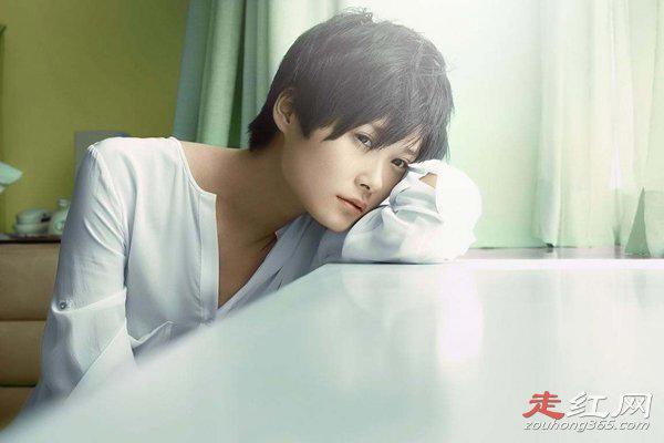 李宇春嫁外国老头? 78岁外国富翁婚礼怎么回事