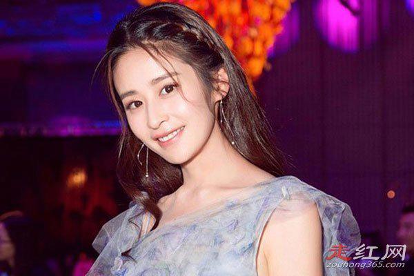 感觉付辛博不爱颖儿 都是女方在缠绕着男生