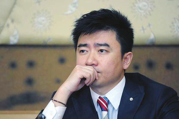 芮成钢犯什么事了 经济贪污连襟很难控制自己