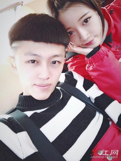 小伊伊个人资料简介 和牌牌琦拍婚纱照租直升机