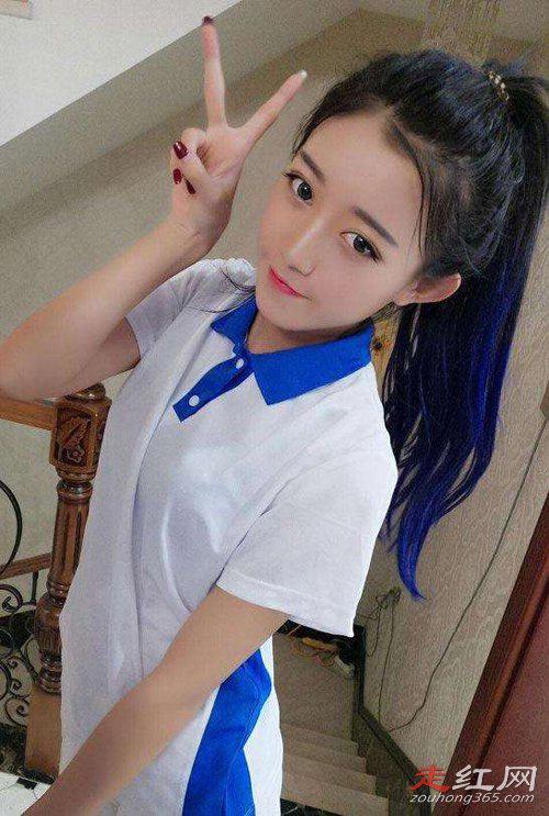 小伊伊个人资料简介 和牌牌琦拍婚纱照租直升机