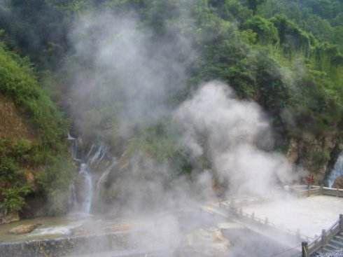 扯雀塘为什么有毒在什么地方 气泉喷出的是什么气体