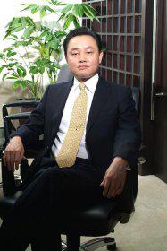 黄光裕当年惹到谁才被弄进去 是犯什么事进去的坐了多长时间的牢