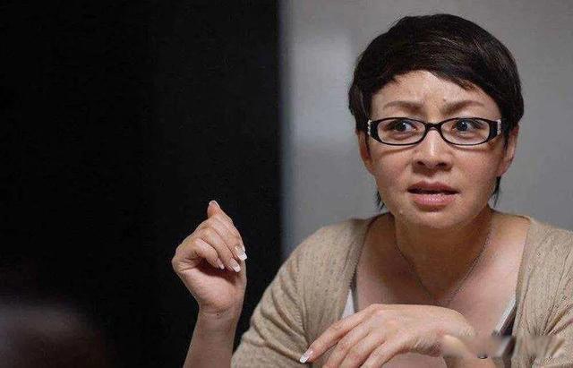 英达终于开口谈巴图 宋丹丹母子不在公众场合卖惨