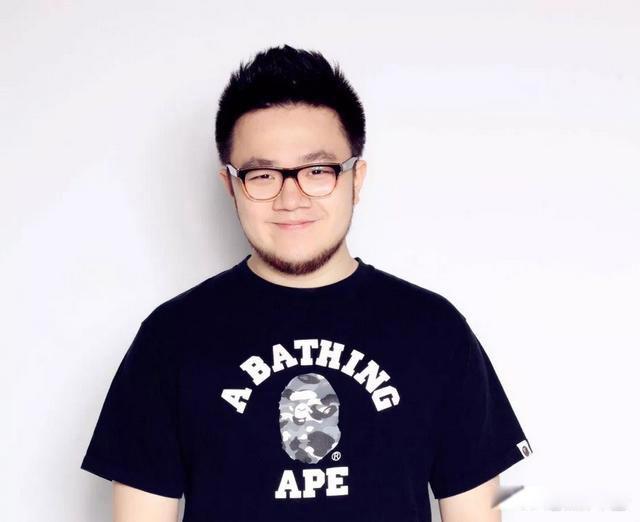 英达终于开口谈巴图 宋丹丹母子不在公众场合卖惨