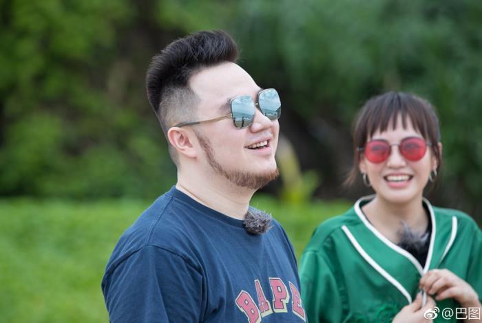 英达老婆梁欢照片 三任妻子无缝对接很玩味