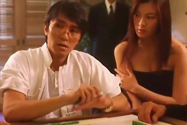 关秀媚演了哪些三级 风光过那懊恼呢