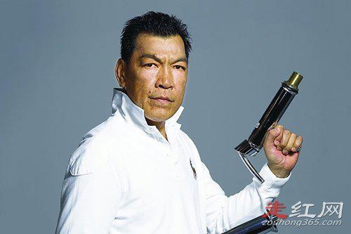 成奎安个人资料介绍 为什么叫大傻什么原因怎么走的