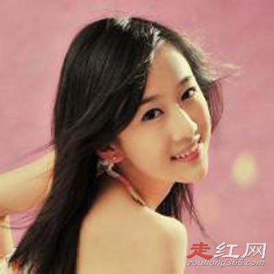 严莉莉扮演者真名叫什么 现实中她的名字叫刘美含