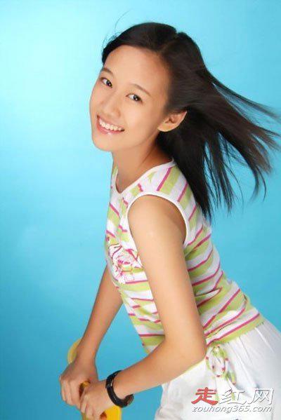 严莉莉扮演者真名叫什么 现实中她的名字叫刘美含