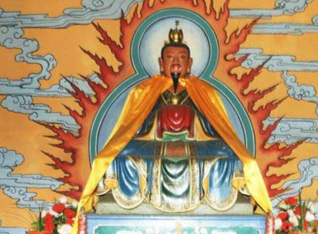 元始天尊的师傅是谁 中国道观没有供鸿钧老祖的