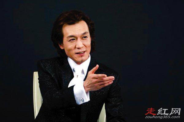 李咏退出央视原因 时常去美国是去治病的