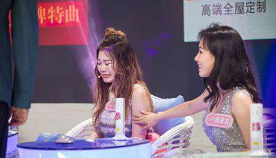 肖瑞含和谁牵手了 可惜托了好长时间