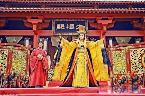 武则天61个无头石人 这61个石人名为“宾王像”