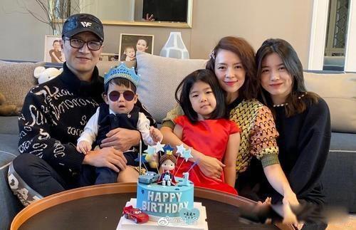 章子怡和汪峰什么时候离的婚 我们没必要过分解读